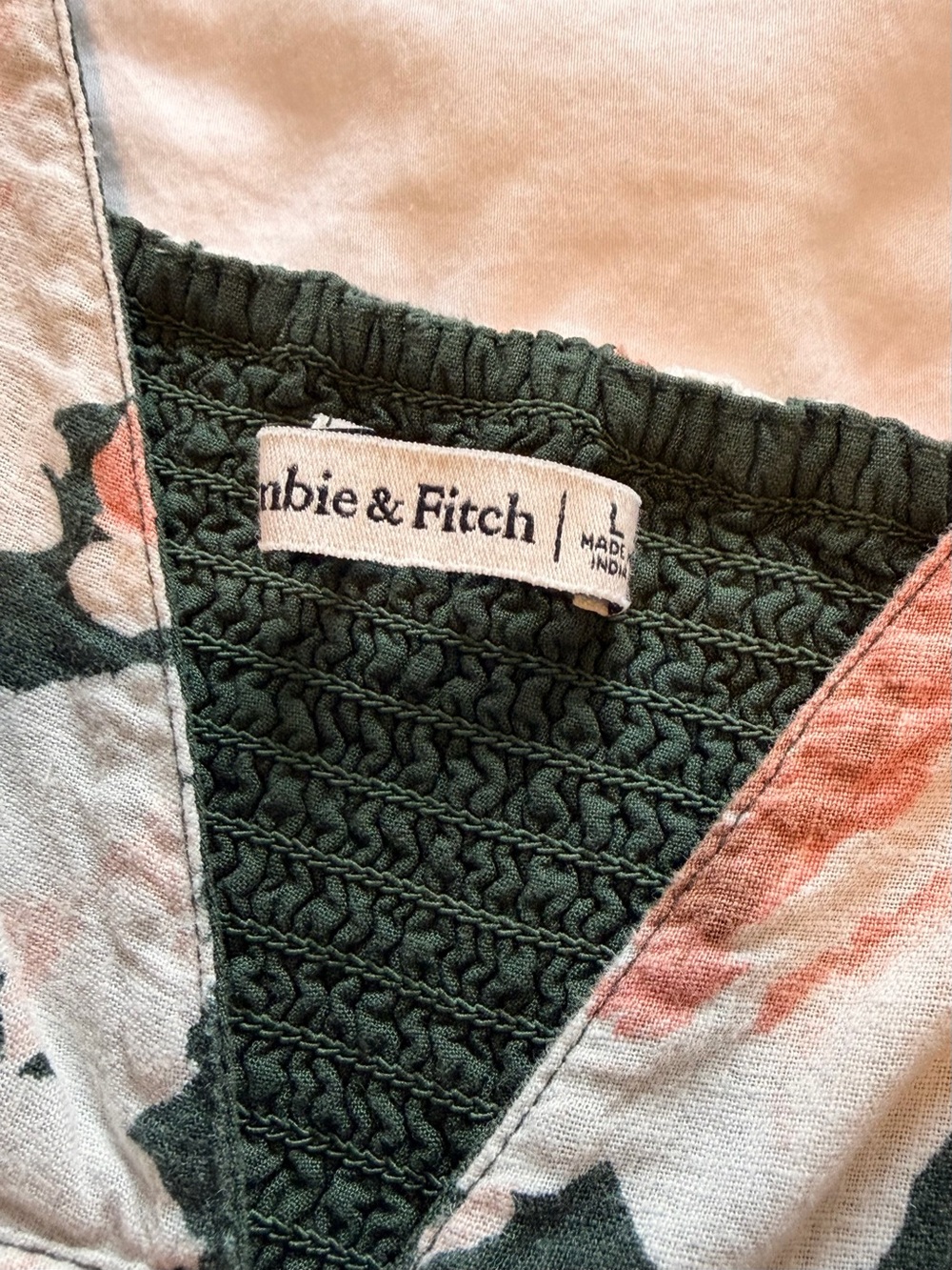 Abercrombie & Fitch Floral V-Neck Dress in Green and Pink - Picture 4 of 5